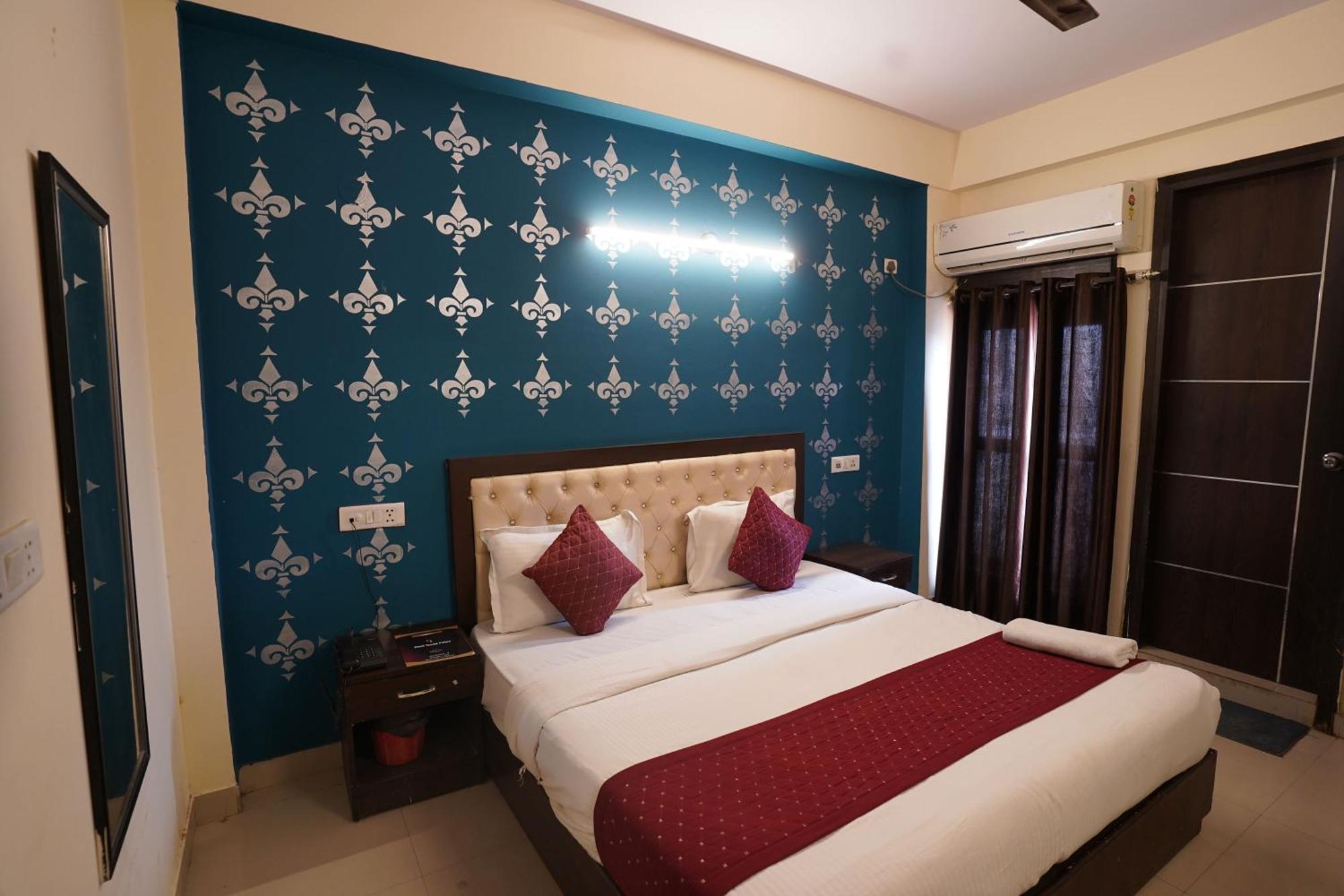 Hotel Tourist Palace New Delhi Exteriör bild