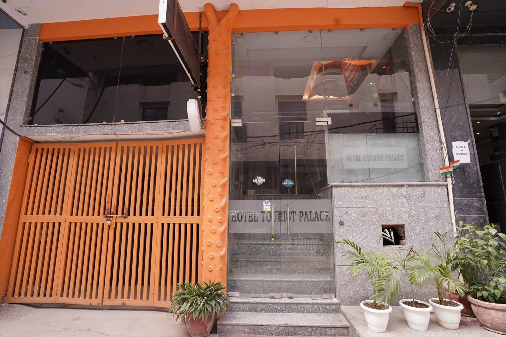 Hotel Tourist Palace New Delhi Exteriör bild