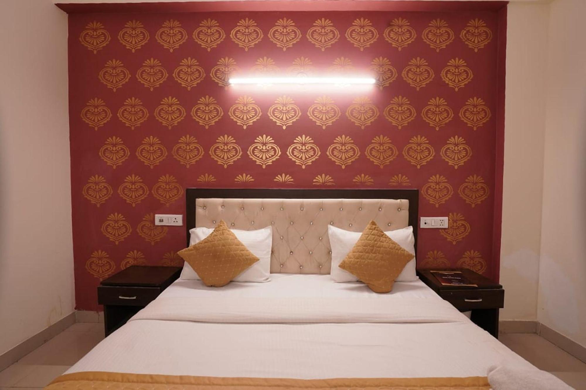 Hotel Tourist Palace New Delhi Exteriör bild