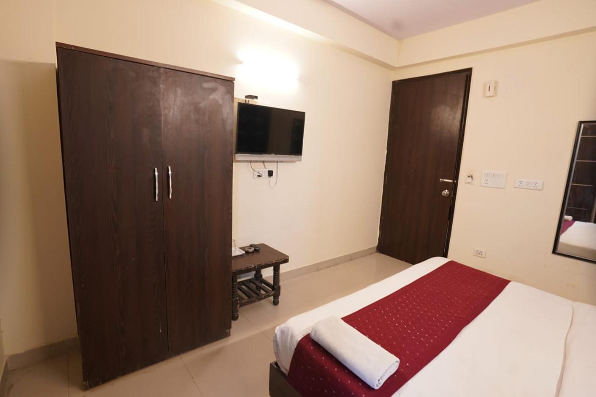 Hotel Tourist Palace New Delhi Exteriör bild