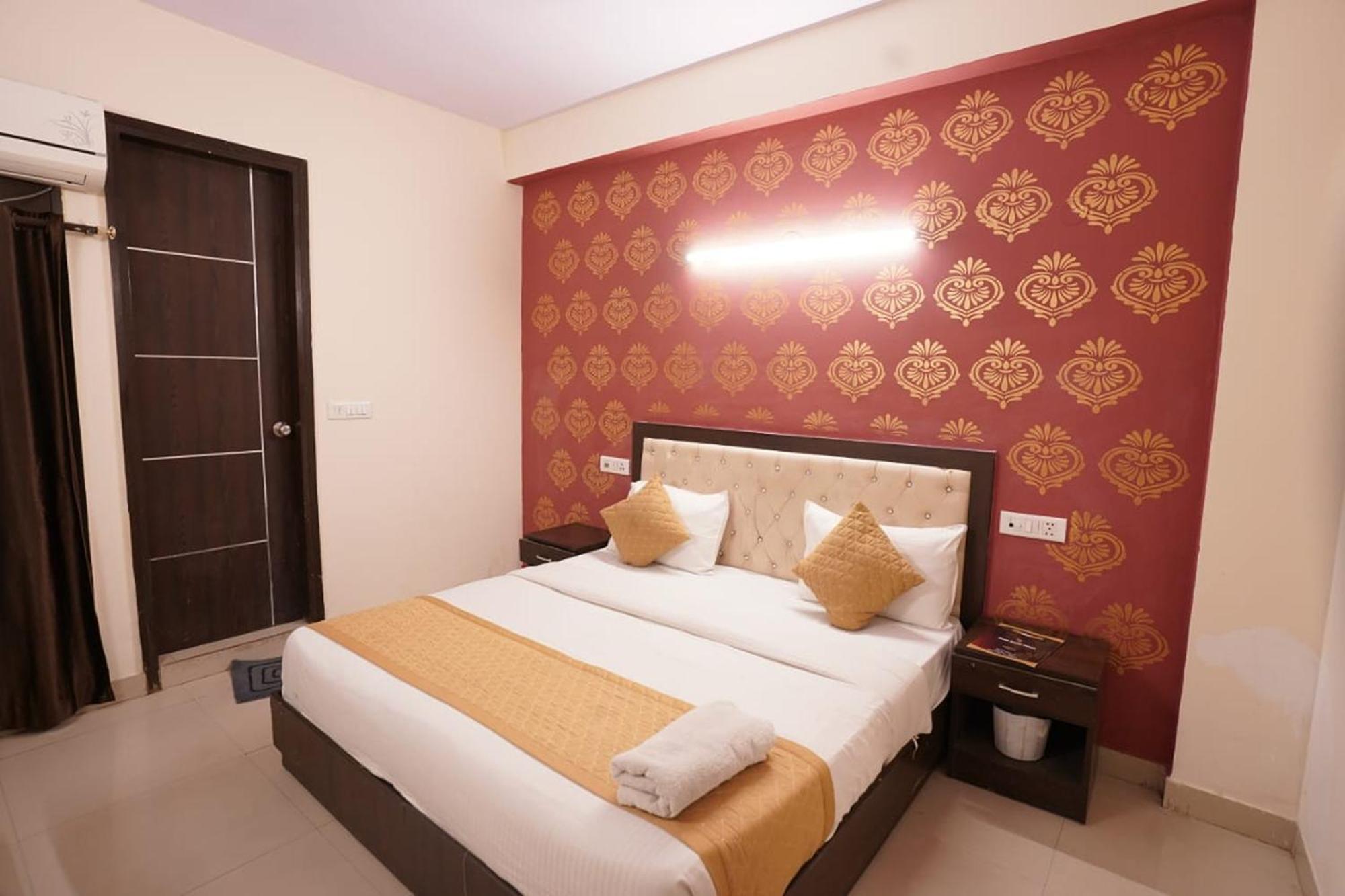 Hotel Tourist Palace New Delhi Exteriör bild