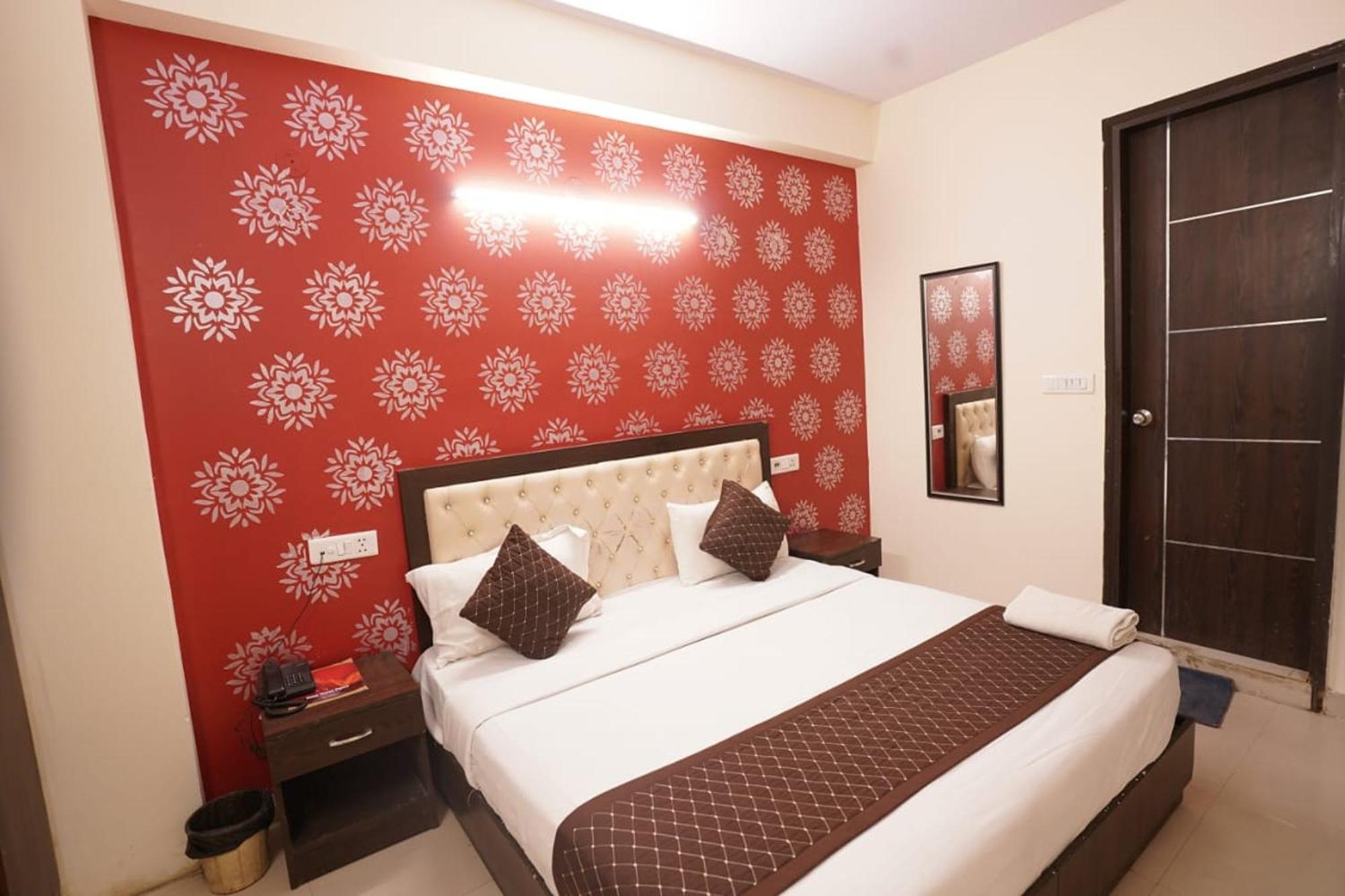 Hotel Tourist Palace New Delhi Exteriör bild