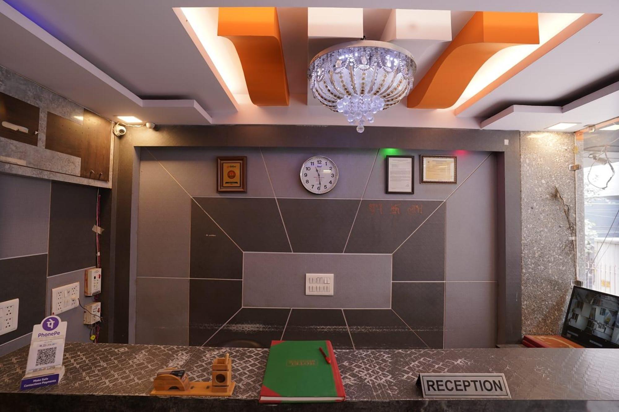 Hotel Tourist Palace New Delhi Exteriör bild
